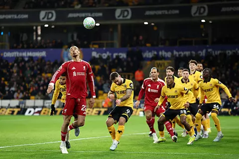 ترتيب الدوري الإنجليزي الممتاز بعد خسارة ليفربول